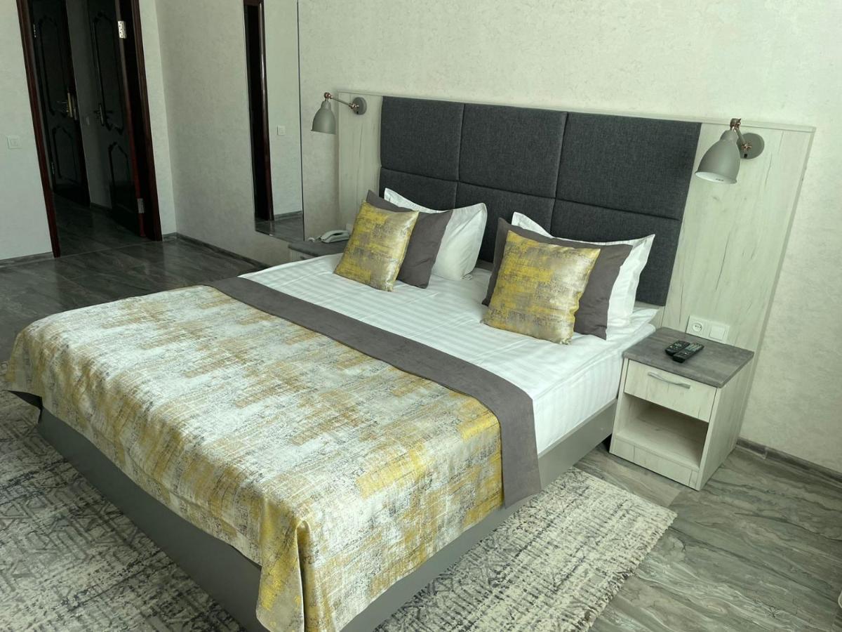 Altyn Adam Hotel Petropawlowsk Exterior foto