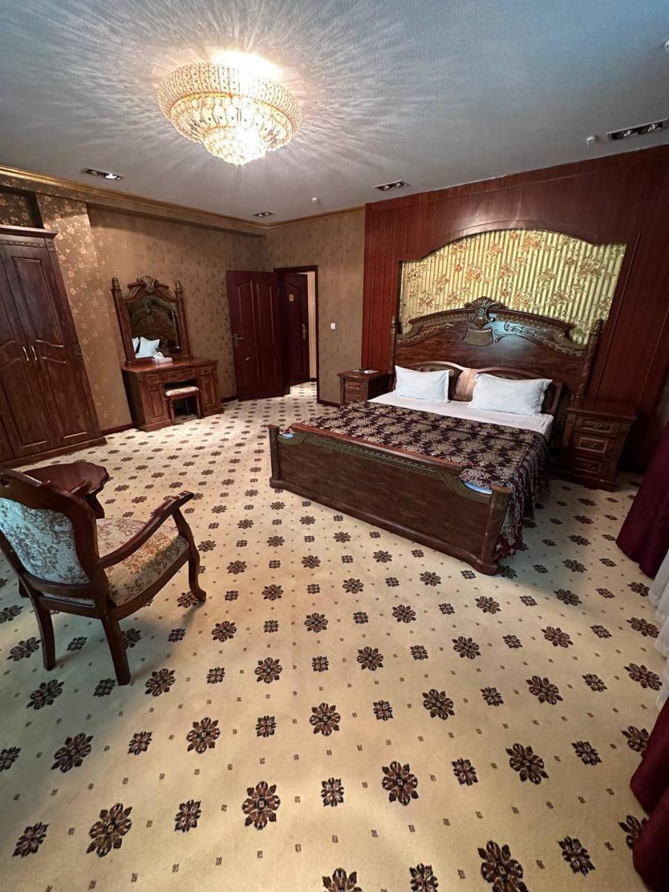 Altyn Adam Hotel Petropawlowsk Exterior foto