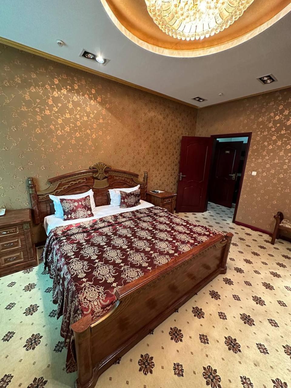 Altyn Adam Hotel Petropawlowsk Exterior foto