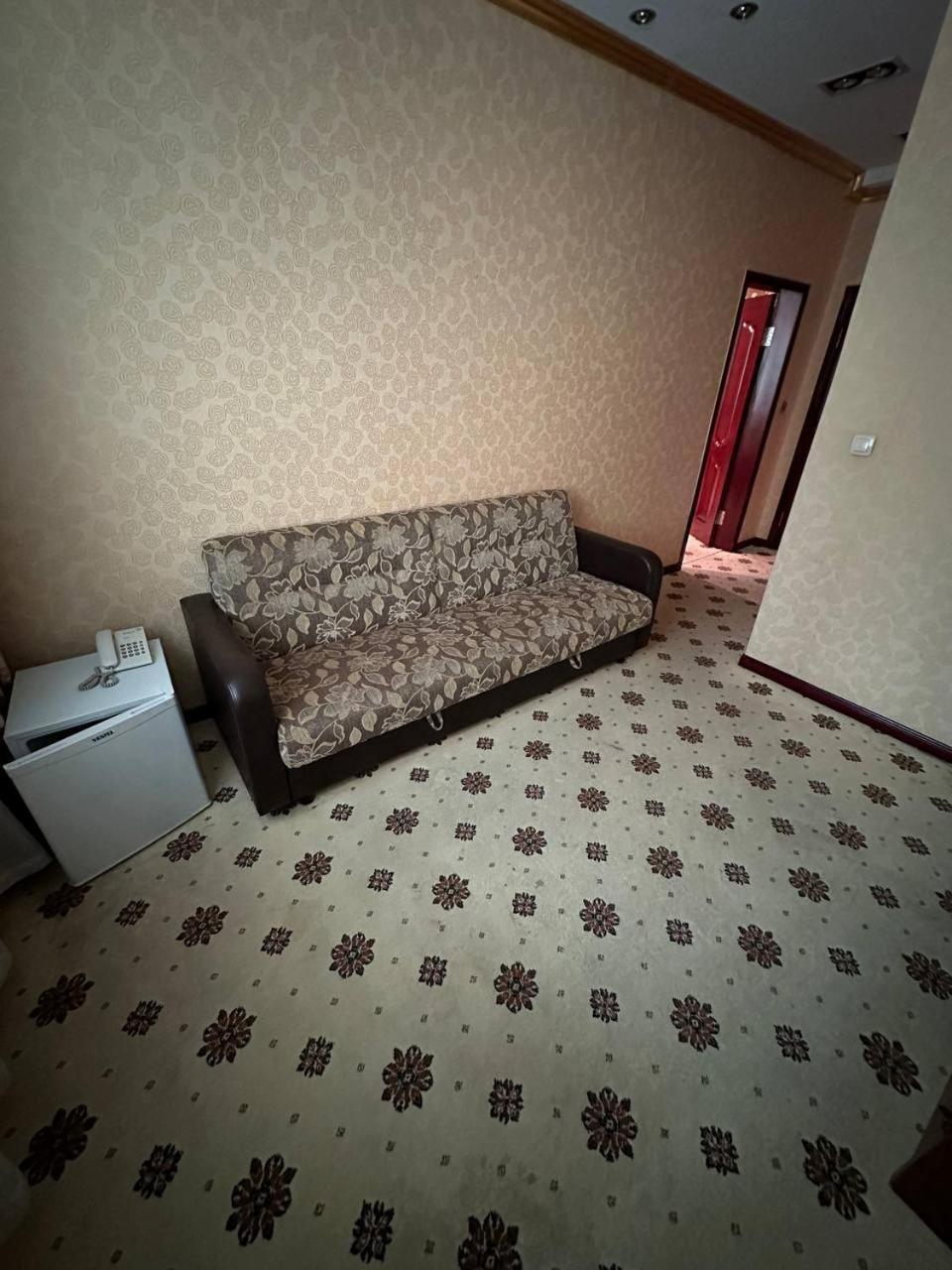 Altyn Adam Hotel Petropawlowsk Exterior foto